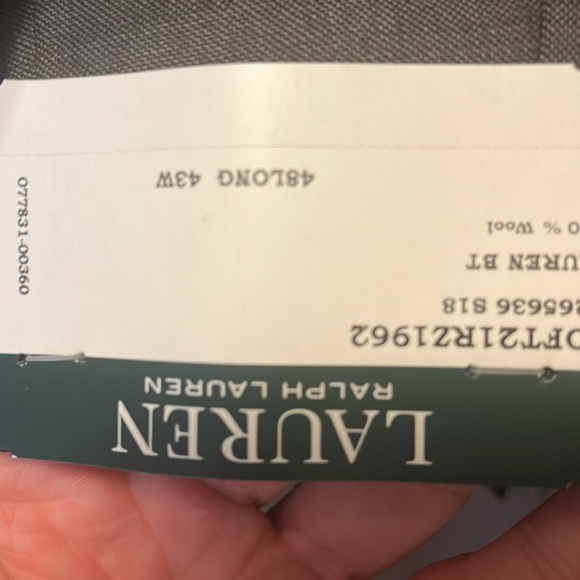 Ralph Lauren 100% Wool suit (Jacket 48L, Pants 43x33 (length is easily altered) - Picture 5 of 5